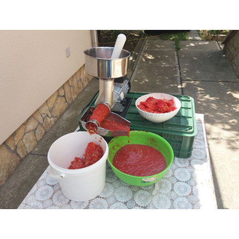 TRE SPADE SpremiTo Elektrische Tomatenpresse INOX